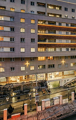 عمارت هشتم